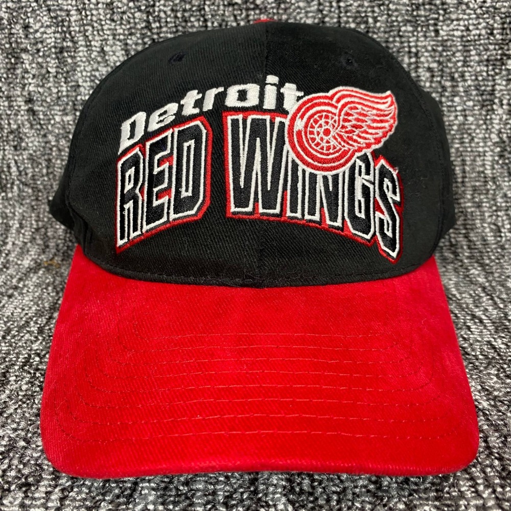 VTG Starter Detroit Red Wings Hat The Right Hat Strapback Cap NHL 90s Black Red